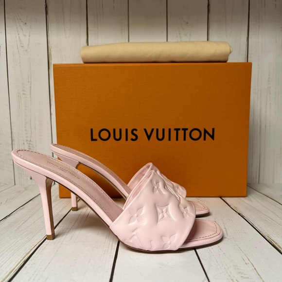 Louis Vuitton Lambskin Embossed Monogram Revival Sandals Pink Sz 38 / 8 - Picture 2 of 16